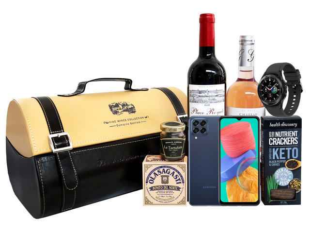 Wine n Food Hamper - Galaxy M33 5G Smartphone & Galaxy Watch4 Classic Hamper SS02 - FDG0607A6 Photo