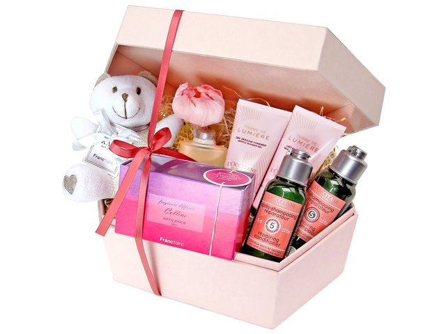 Wine n Food Hamper - Skin Care & relax gift Set S2 - SE0413A2 Photo